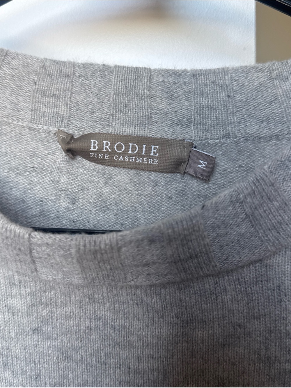 100% Cashmere Gray Women's Sweater - Classic Crewneck - Picture 2 of 4
